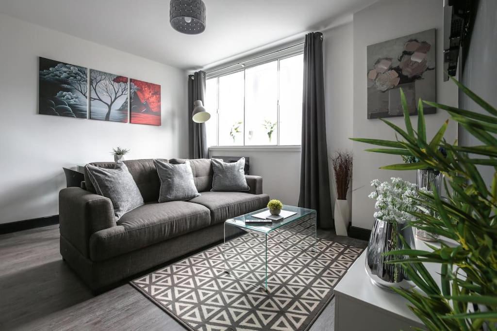 Apartment *liverpool Centre Modern Stylish *